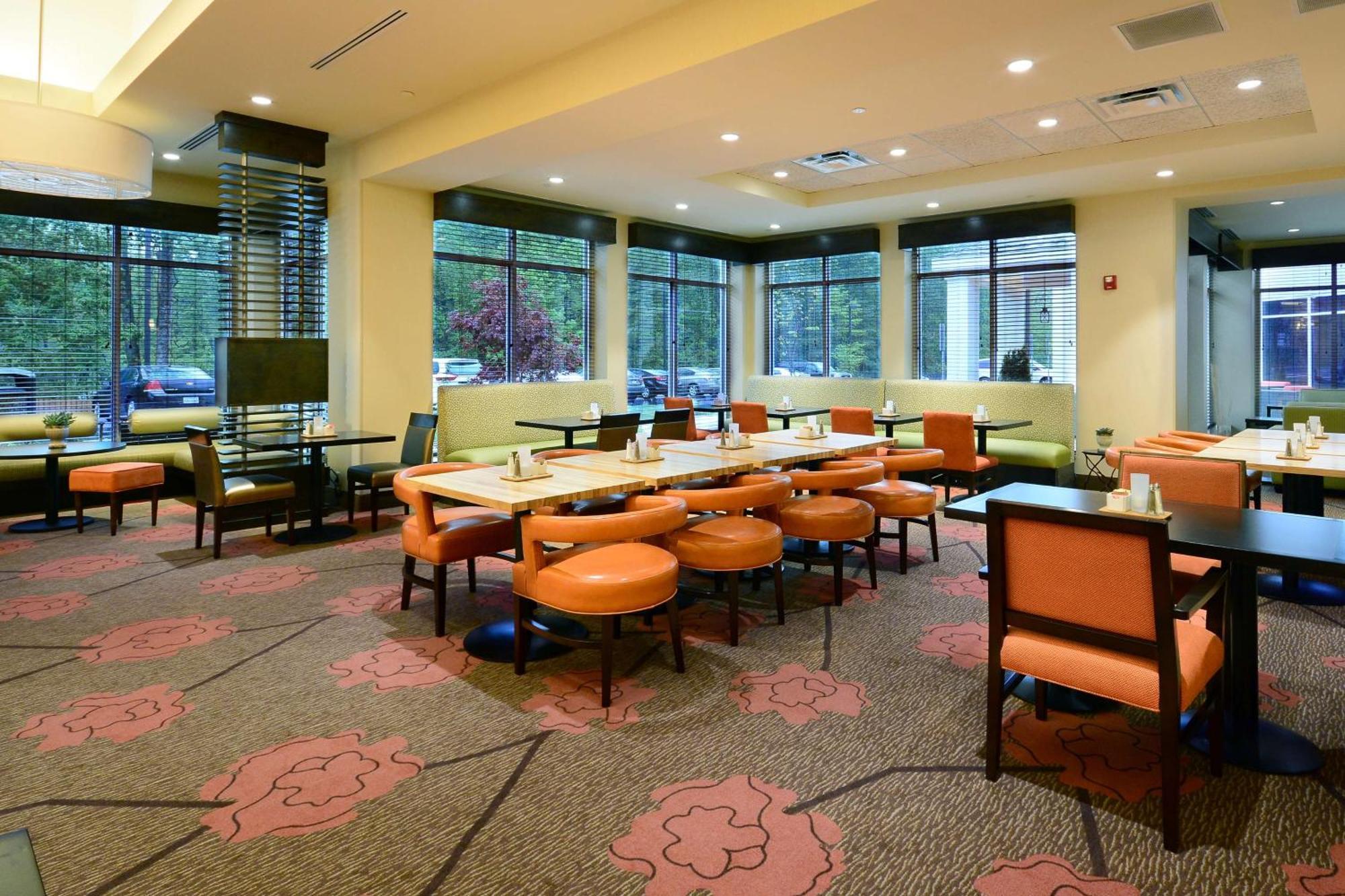 Hotel Hilton Garden Airport 3*